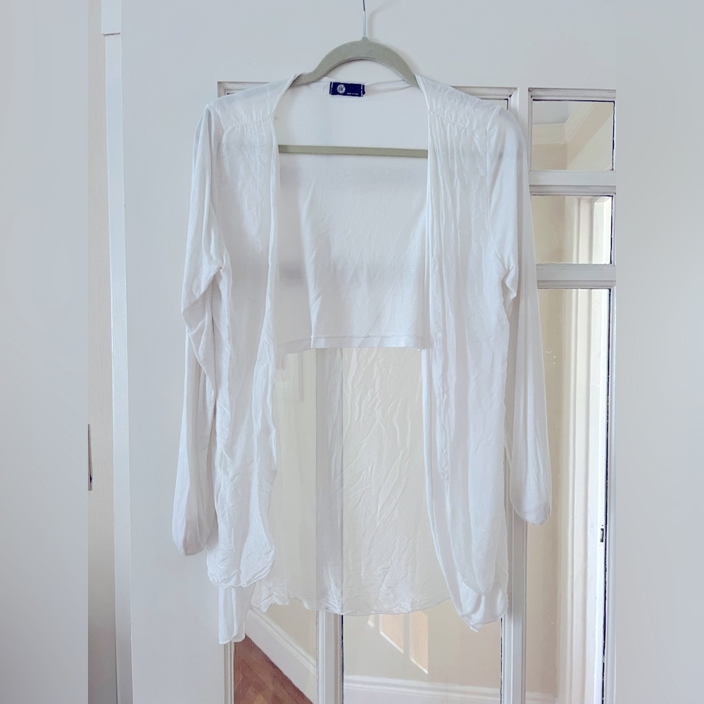Beautiful white sweater/duster